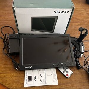 Haiway 10.1" LED Monitor with Accessories